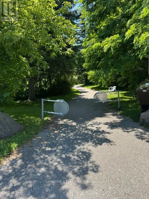 532 Marksbury Road, Pickering, Ontario  L1W 2S6 - Photo 4 - E13534244