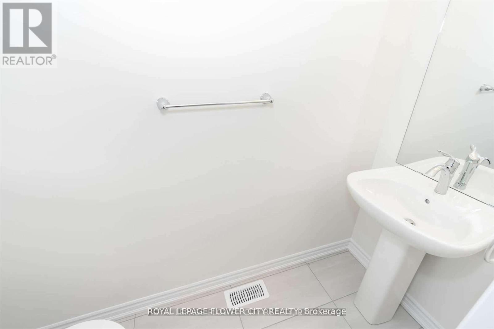2282 Grainger Loop Crescent, Innisfil, Ontario  L9S 0M9 - Photo 15 - N13533968