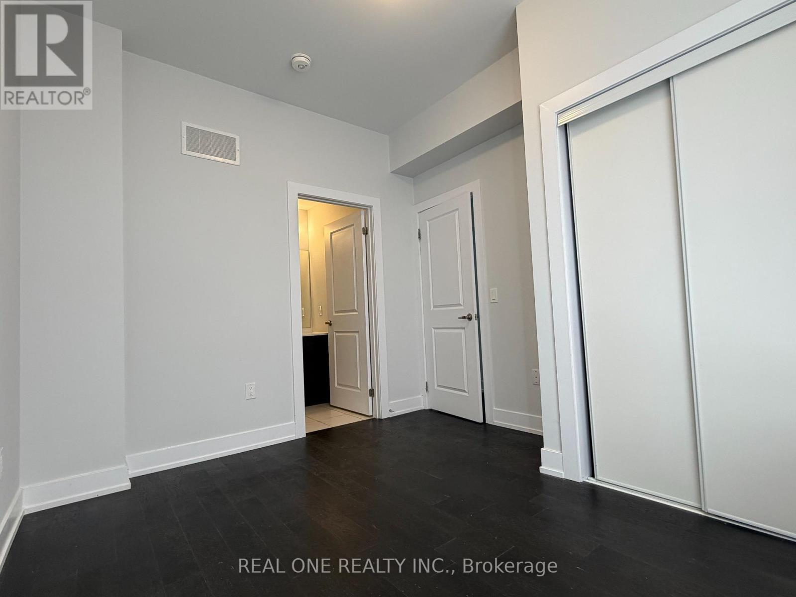 207 - 9560 Islington Avenue, Vaughan, Ontario  L4H 5E8 - Photo 8 - N13534052