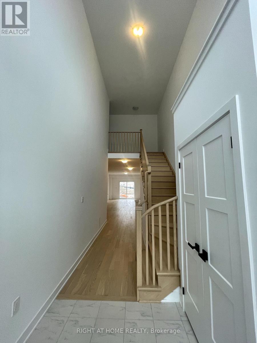 43 Wheatfield Road, Barrie, Ontario  L9J 0T5 - Photo 11 - S13534006