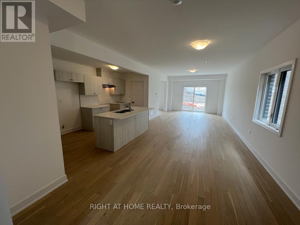 43 Wheatfield Road, Barrie, Ontario  L9J 0T5 - Photo 2 - S13534006