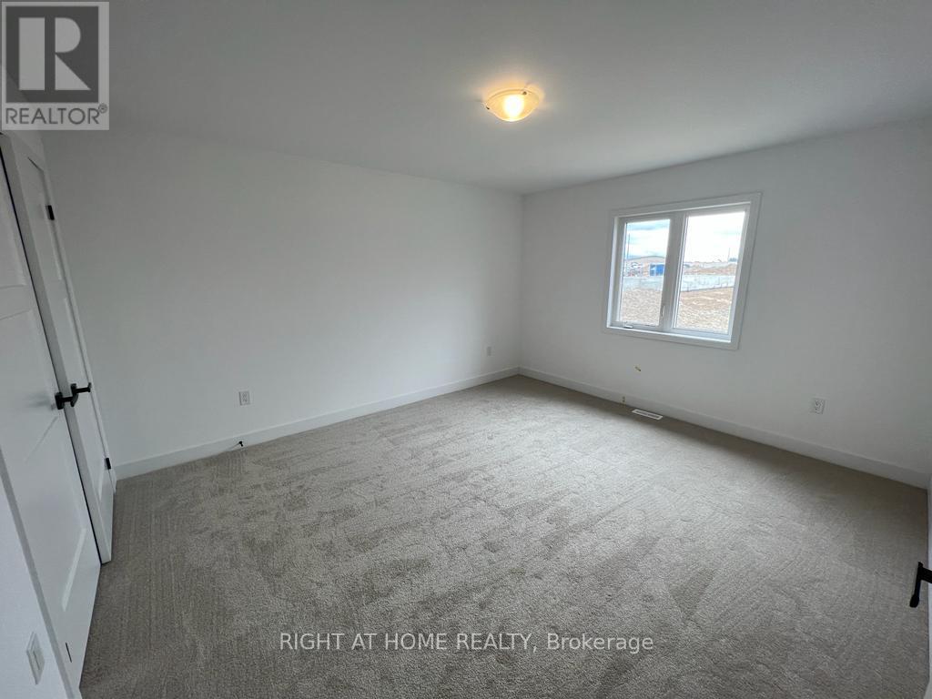 43 Wheatfield Road, Barrie, Ontario  L9J 0T5 - Photo 4 - S13534006