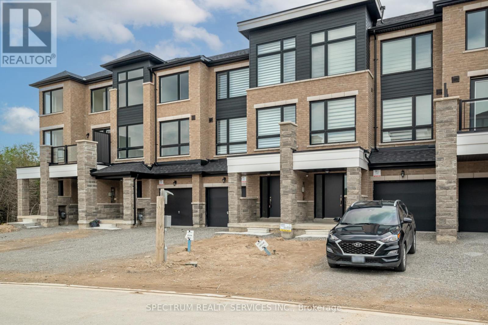 146 Blue Forest Crescent, Barrie, Ontario  L9J 0N5 - Photo 3 - S13534086