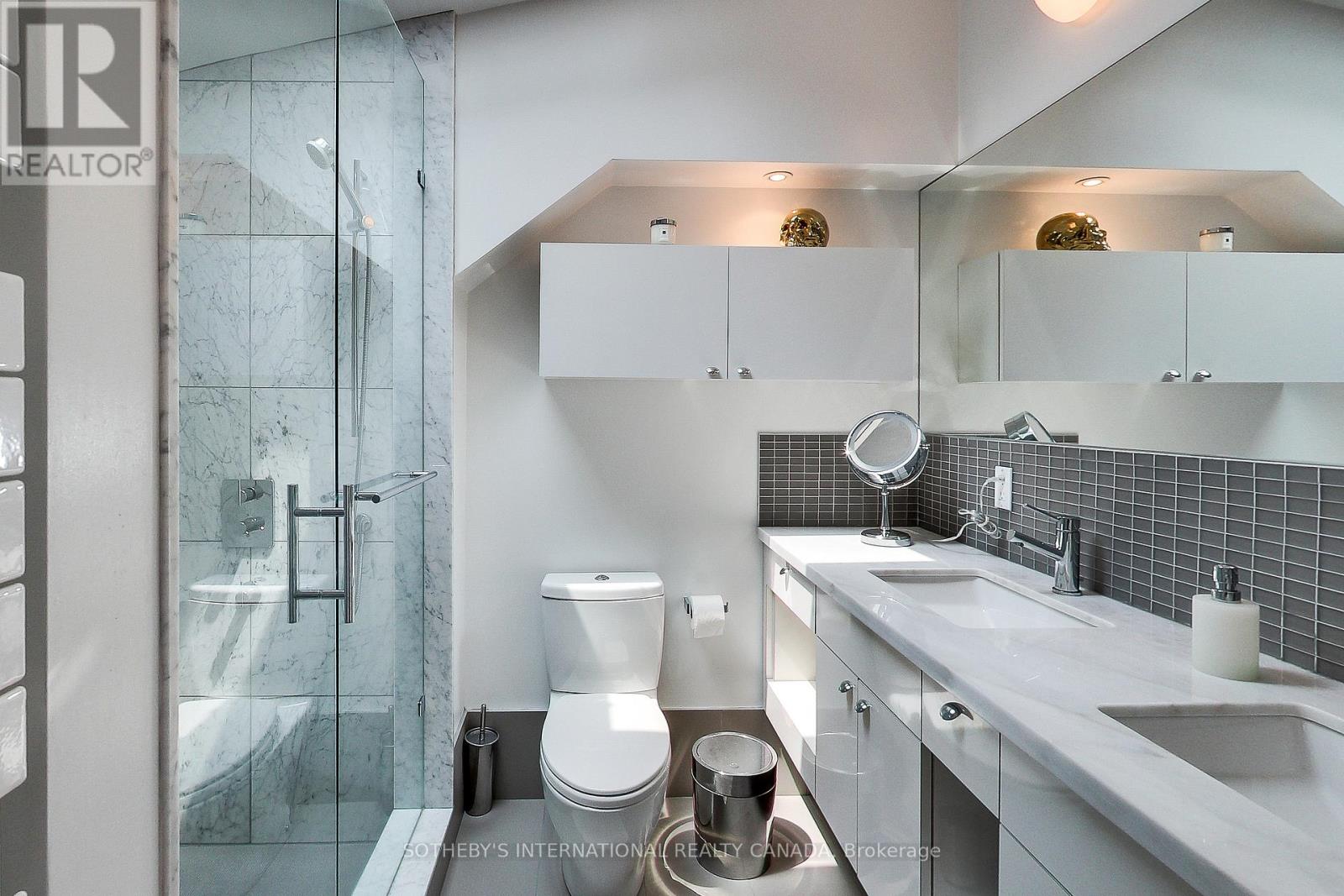 114 Westmount Avenue, Toronto, Ontario  M6H 3K4 - Photo 21 - W13533962