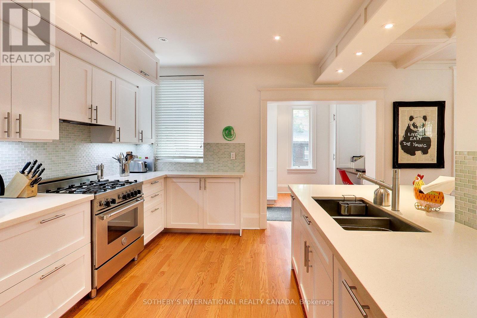 114 Westmount Avenue, Toronto, Ontario  M6H 3K4 - Photo 8 - W13533962