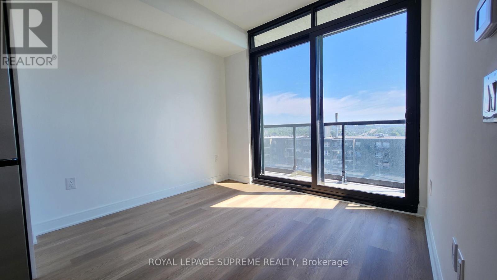 1212 - 86 Dundas Street E, Mississauga, Ontario  L5A 0B1 - Photo 3 - W13533996