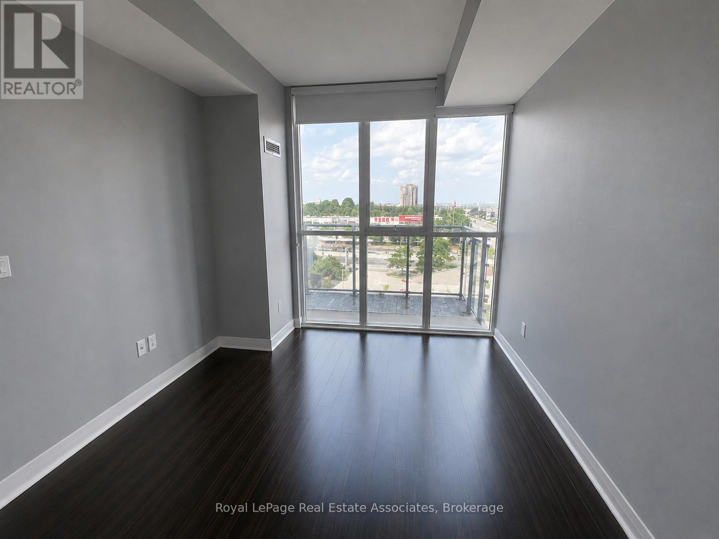 606 - 55 Eglinton Avenue W, Mississauga, Ontario L5R 0E4 - Photo 4 - W13534114