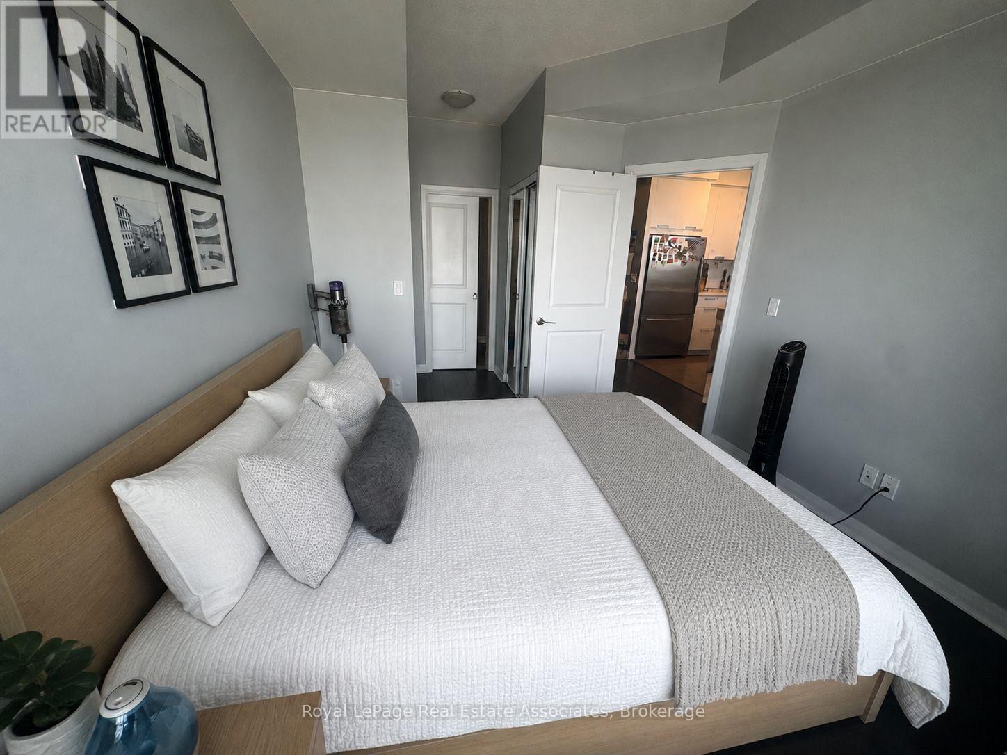 606 - 55 Eglinton Avenue W, Mississauga, Ontario L5R 0E4 - Photo 7 - W13534114