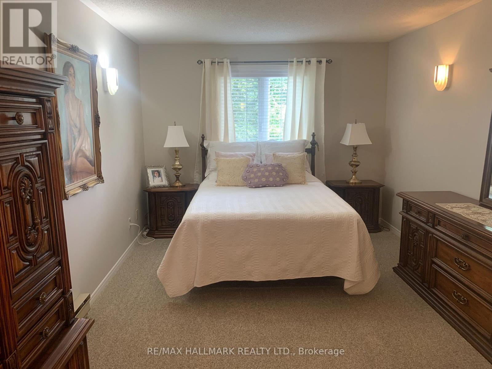 62 - 3050 PINEMEADOW DRIVE, Burlington (Headon)