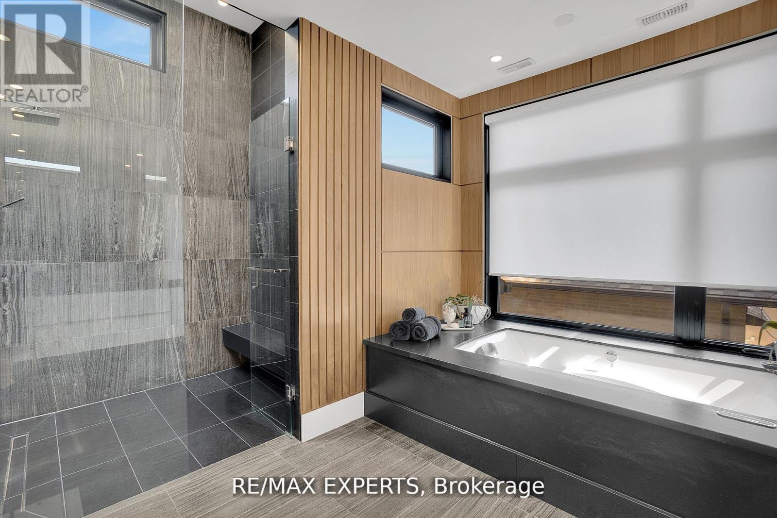 7 Woodvalley Drive, Toronto, Ontario M9A 4H2 - Photo 20 - W13534132