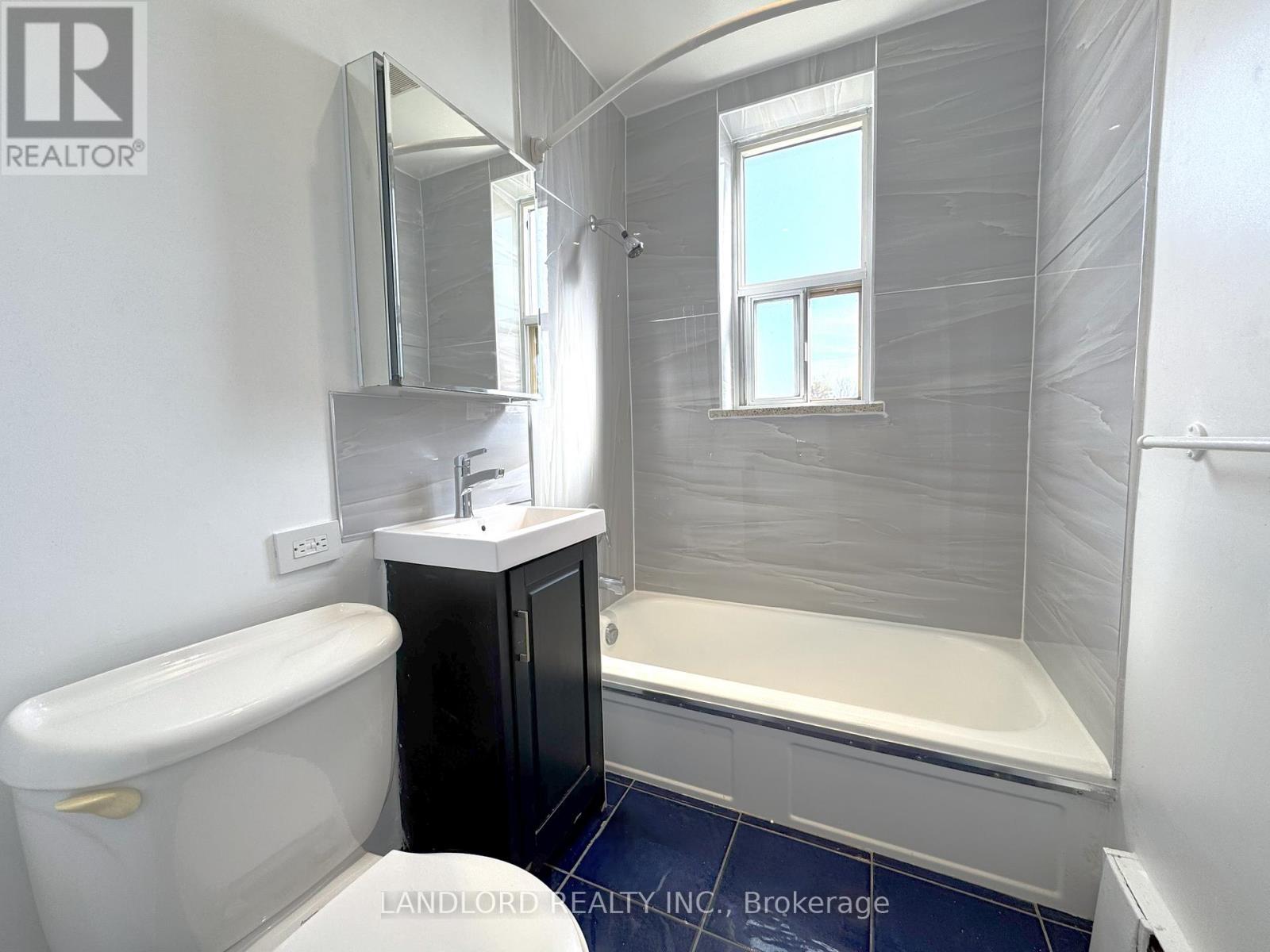 41 - 140 Springhurst Avenue, Toronto, Ontario M6K 1C1 - Photo 6 - W13534230