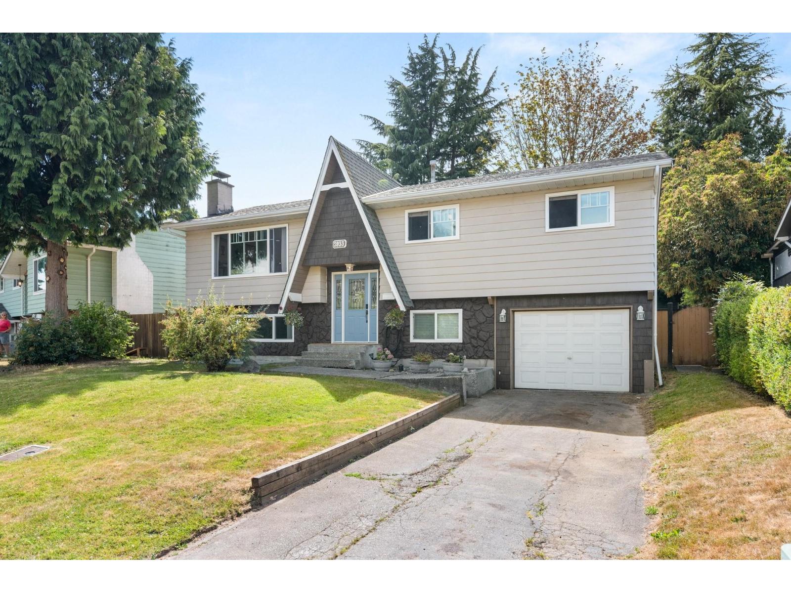 5933 ANGUS PLACE, Surrey
