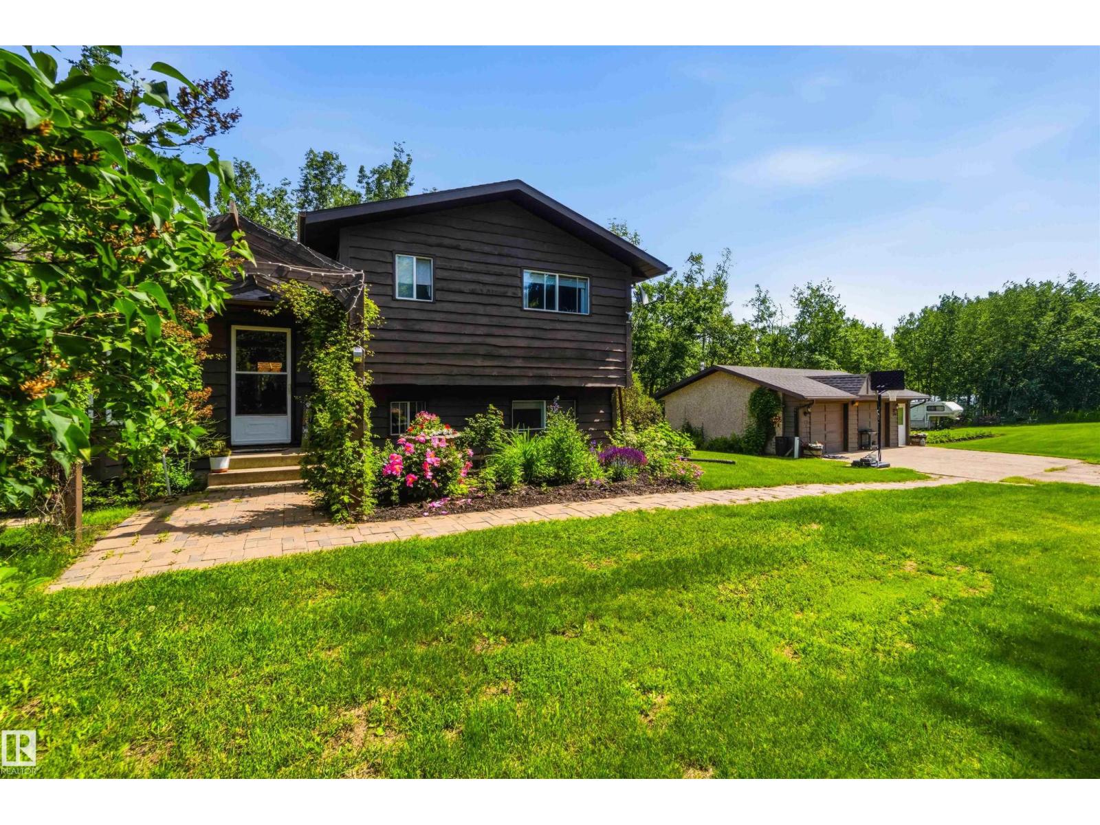 202 23229 SH 651, Rural Sturgeon County