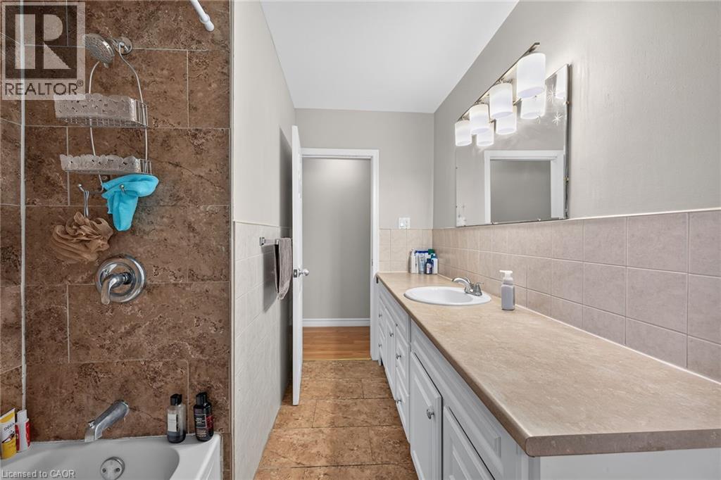 27 Ainslie Avenue, Hamilton, Ontario  L8S 2J5 - Photo 24 - 40845961