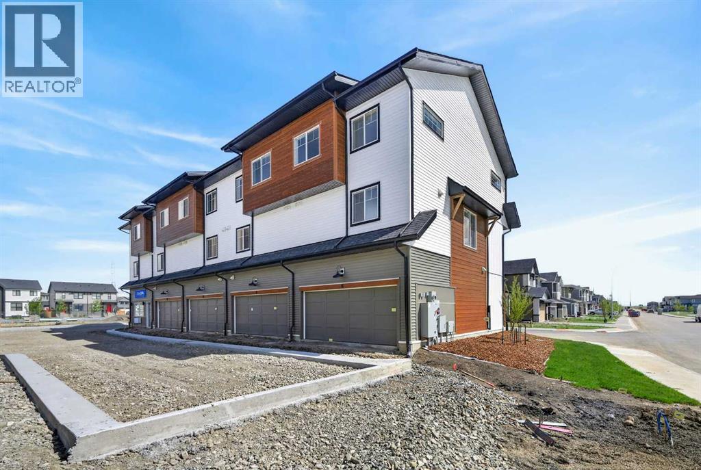 8 Hotchkiss Parade SE, Calgary, Alberta  T3S 0X5 - Photo 31 - A2321320