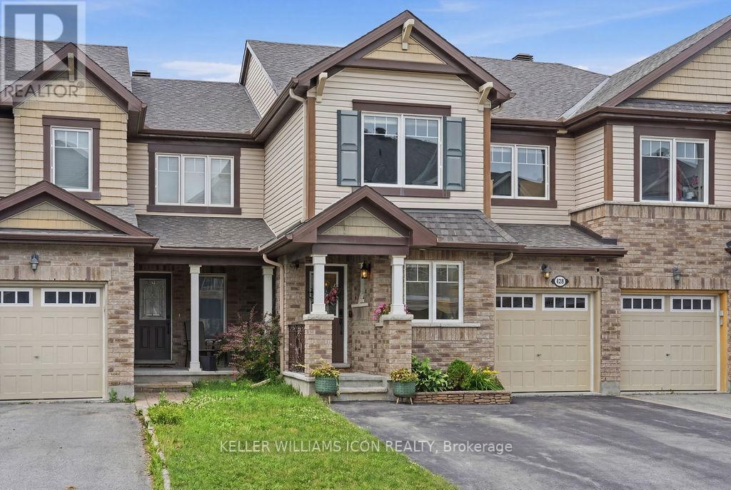 428 WHITE ARCTIC AVENUE, Ottawa, Ontario