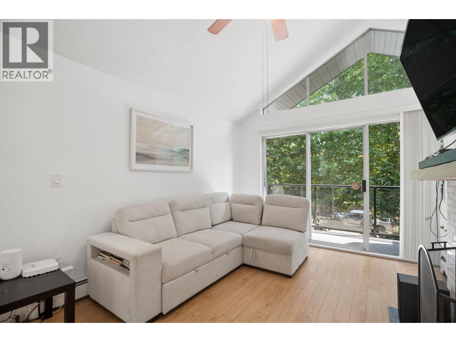 303 230 Mowat Street, New Westminster, British Columbia  V3M 4B2 - Photo 5 - R3143411
