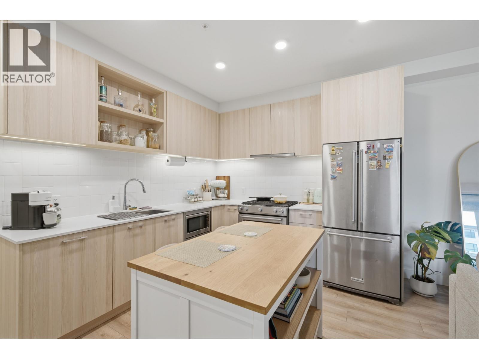 324 735 Anskar Court, Coquitlam, British Columbia  V3J 0L7 - Photo 4 - R3143587