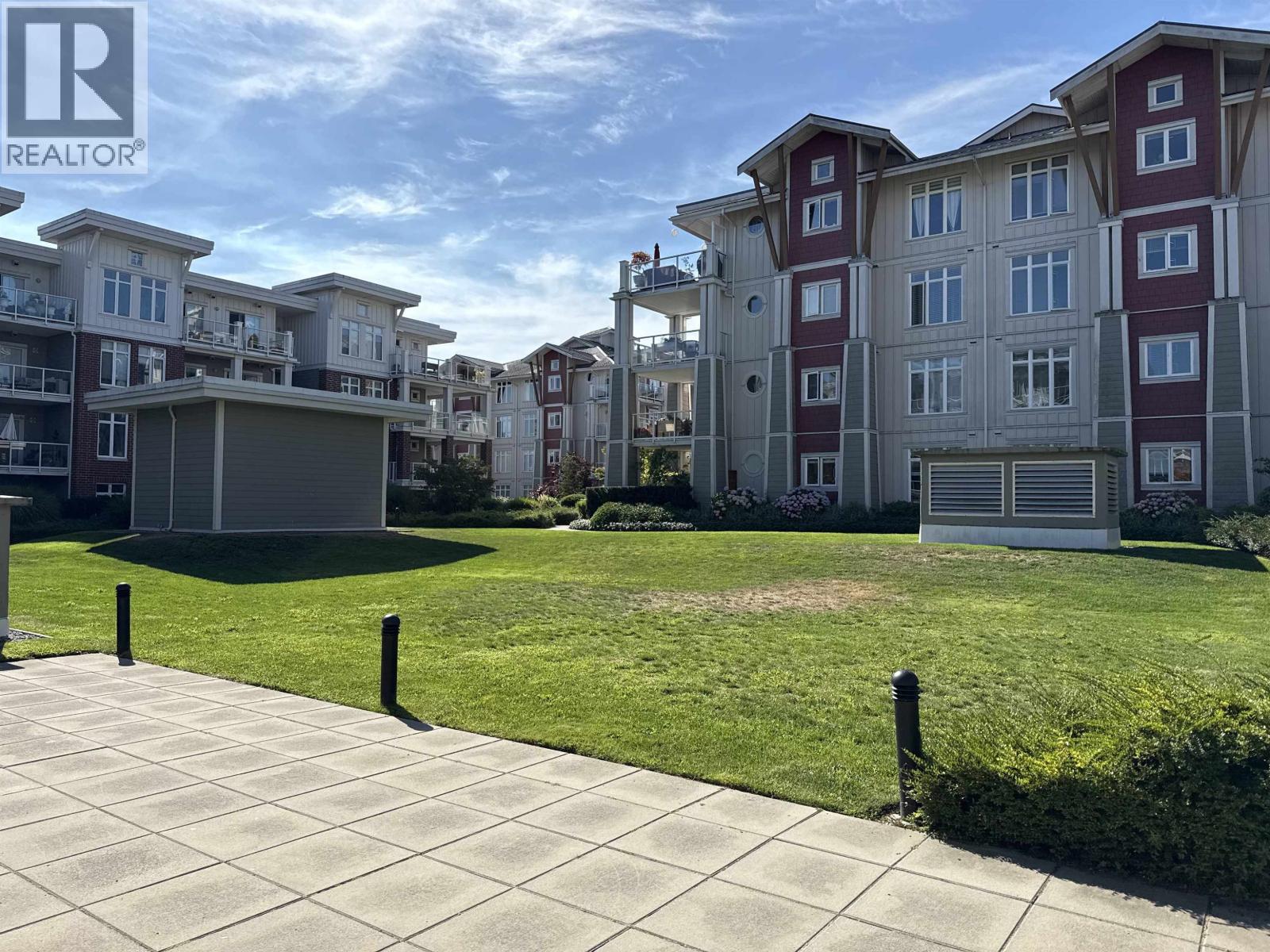 311 4211 Bayview Street, Richmond, British Columbia V7E 6T6 - Photo 2 - R3143597