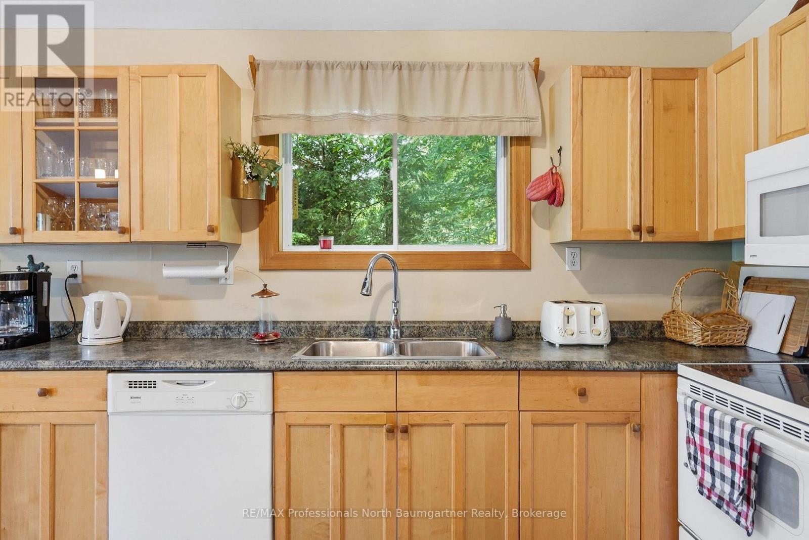 1019 Phoebe Crescent, Dysart Et Al, Ontario  K0M 1S0 - Photo 11 - X13534376