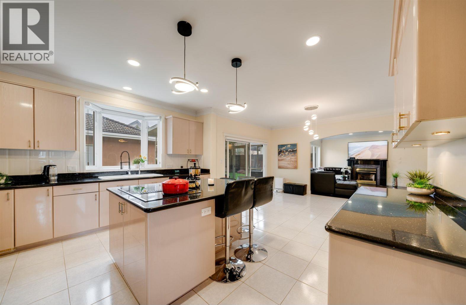 10320 Scotsdale Avenue, Richmond, British Columbia  V7E 3V1 - Photo 6 - R3143613