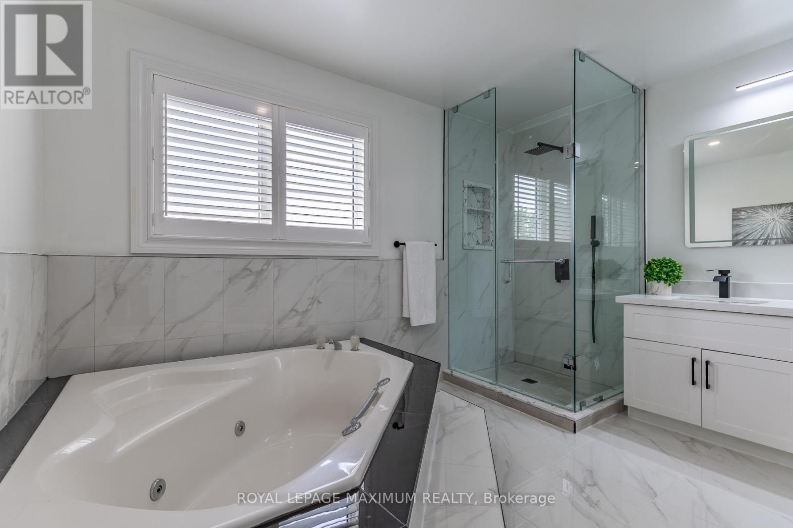 22 A Waltham Crescent, Richmond Hill, Ontario  L4B 1Z2 - Photo 22 - N13531248