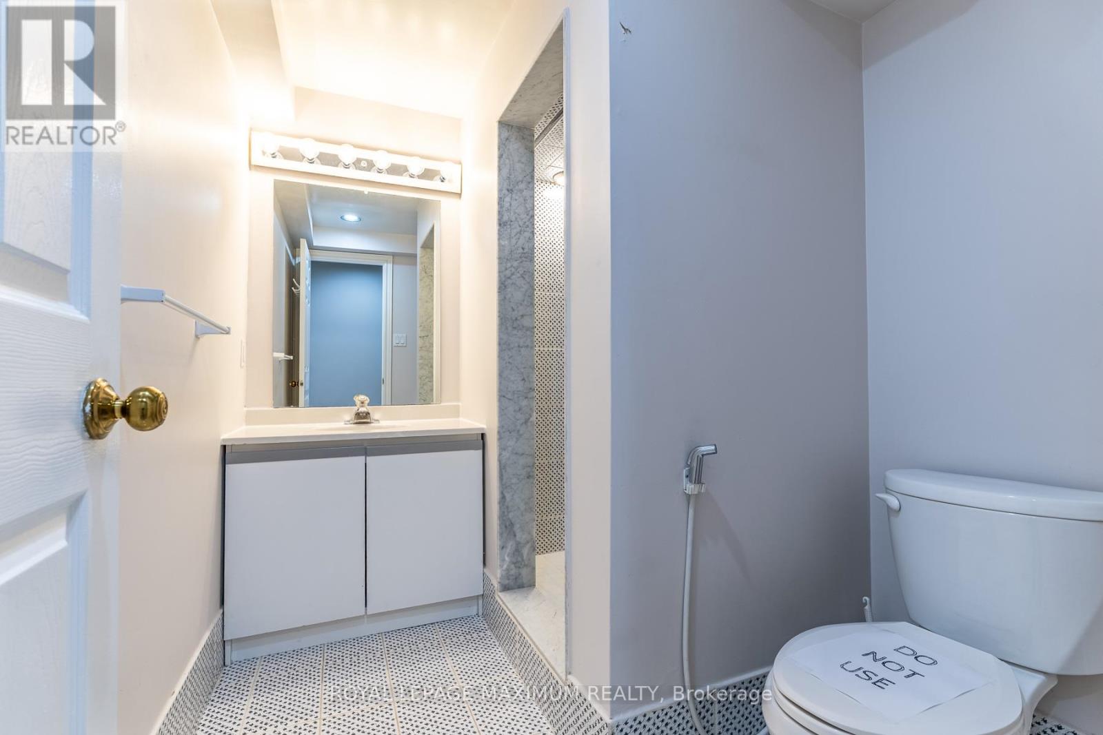 22 A Waltham Crescent, Richmond Hill, Ontario  L4B 1Z2 - Photo 42 - N13531248