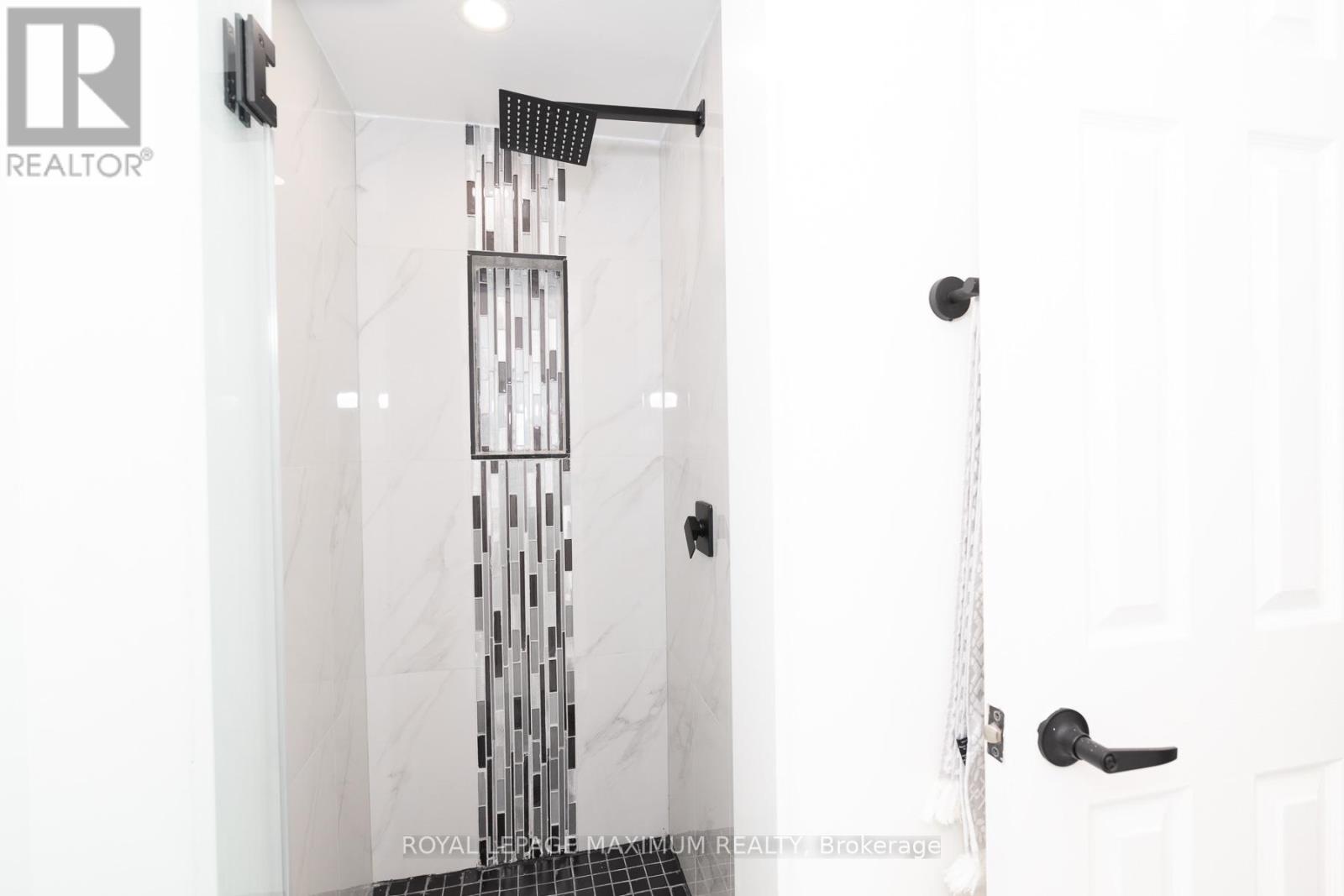 22 A Waltham Crescent, Richmond Hill, Ontario  L4B 1Z2 - Photo 45 - N13531248