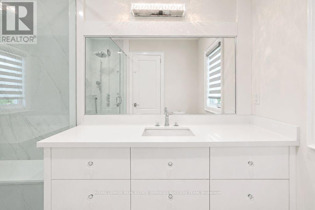 2603 Liruma Road, Mississauga, Ontario  L5K 1Y8 - Photo 30 - W13534354