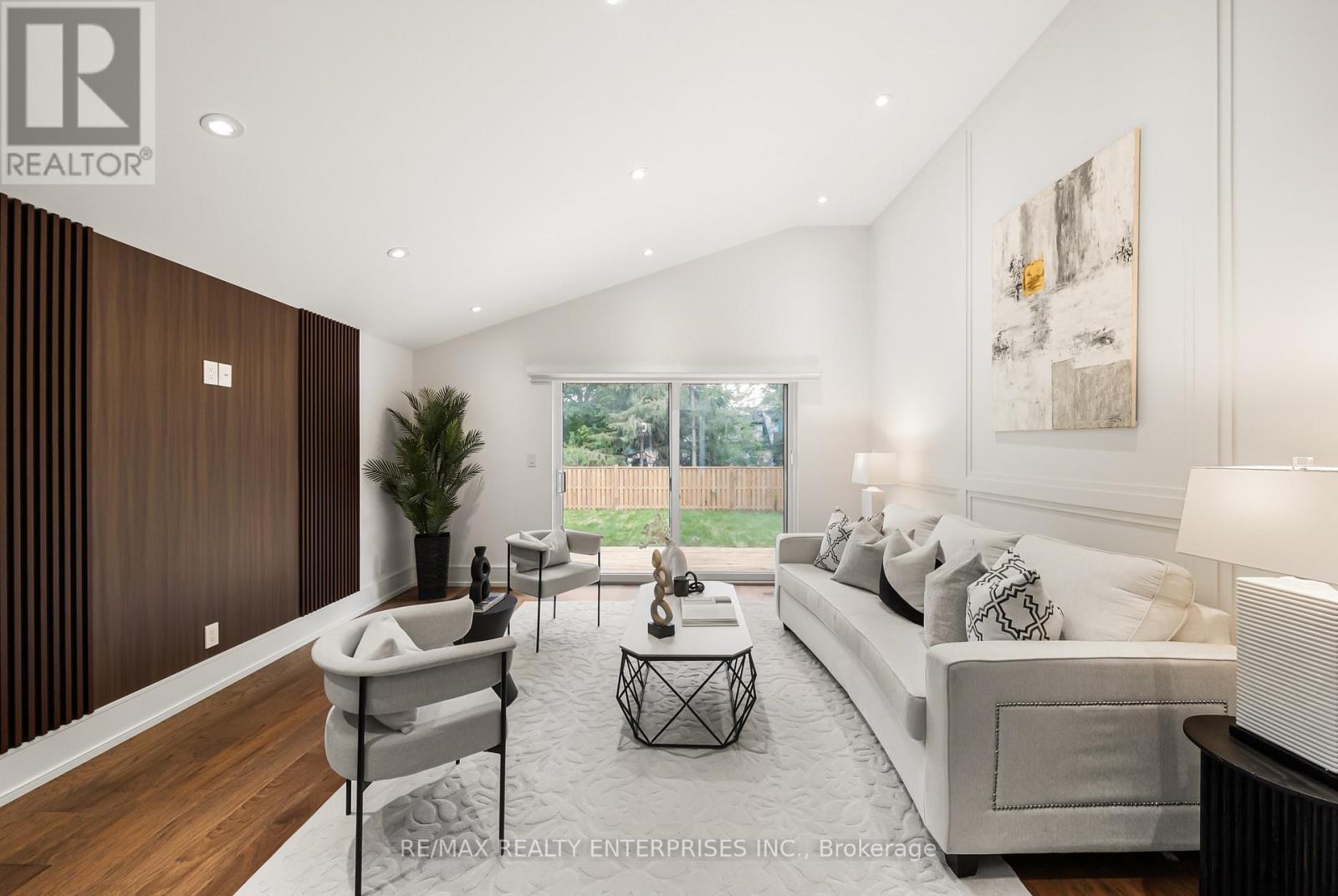 1495 THETFORD COURT - Photo 14