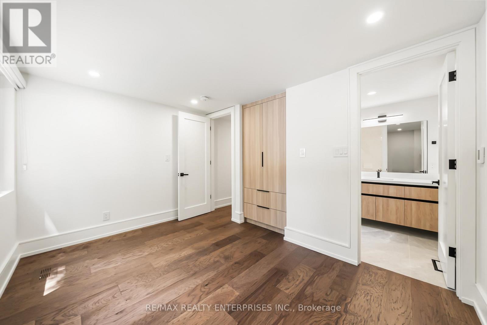 1495 THETFORD COURT - Photo 23