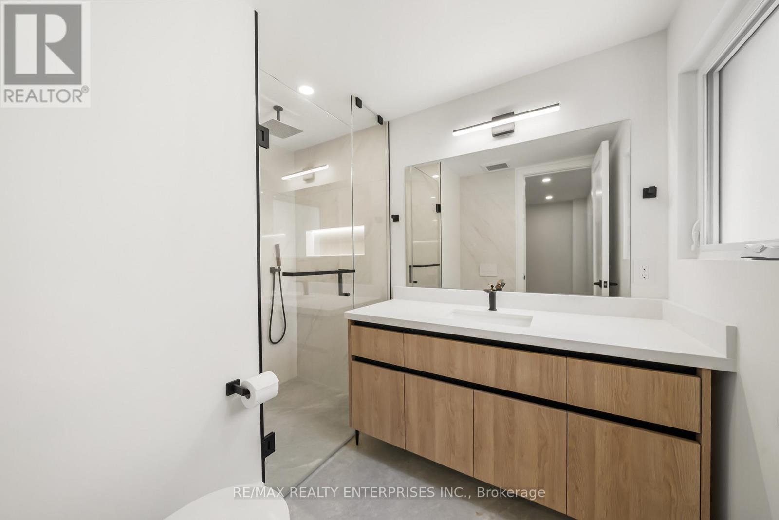 1495 THETFORD COURT - Photo 24