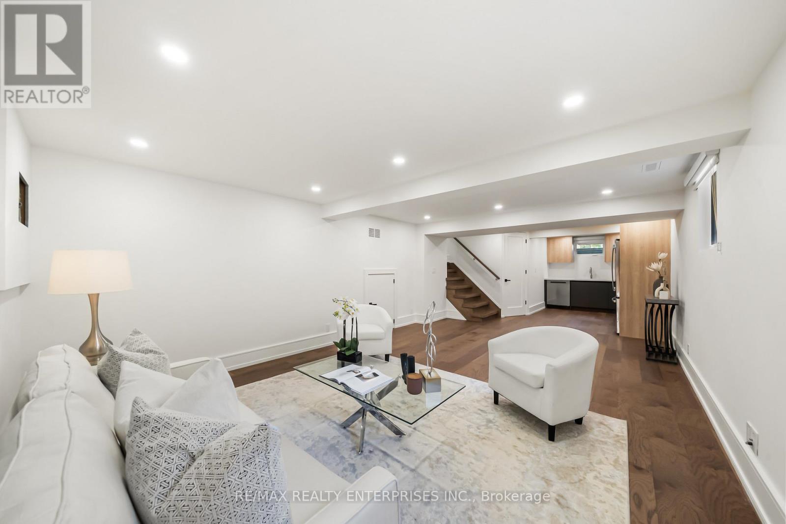 1495 THETFORD COURT - Photo 27