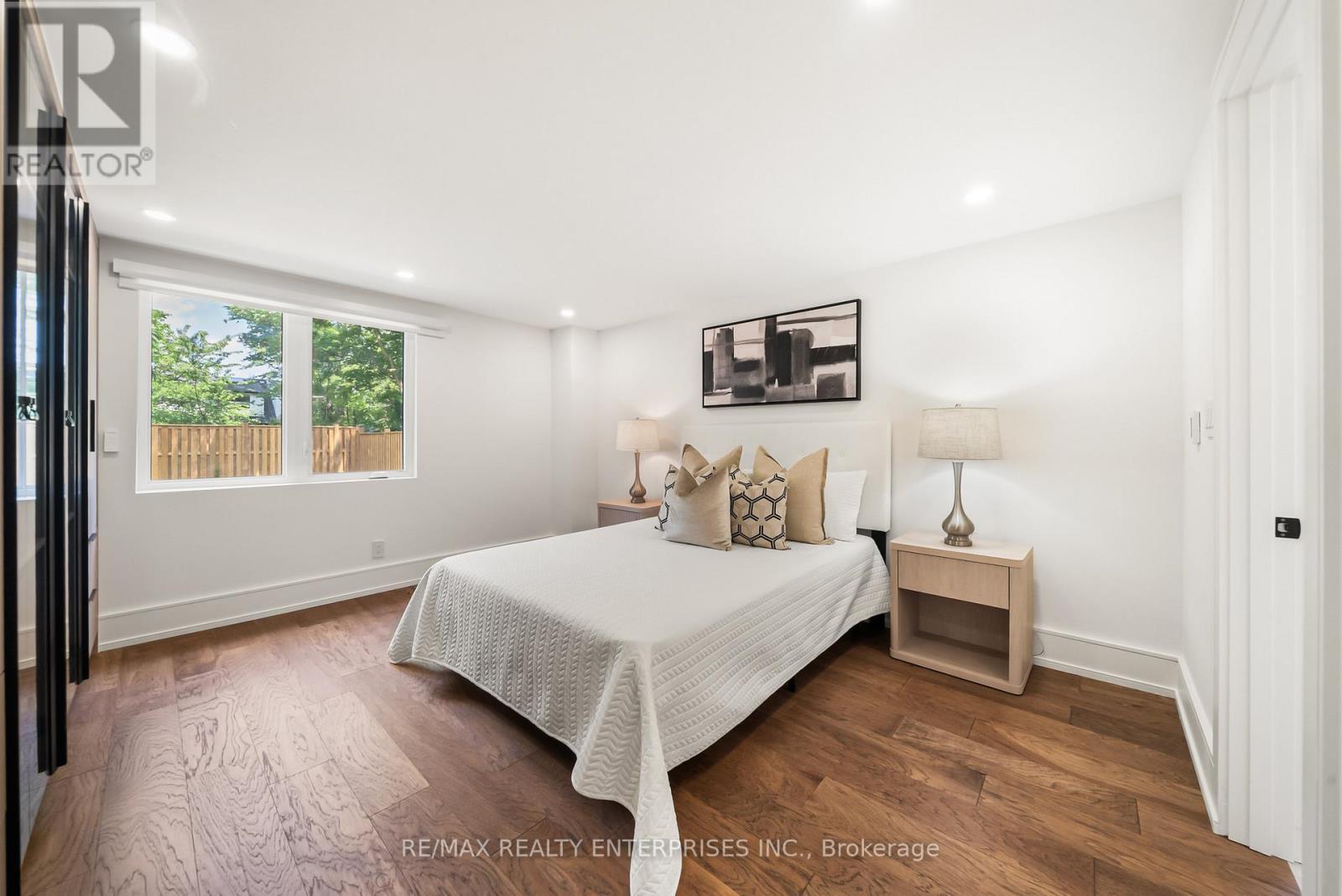 1495 THETFORD COURT - Photo 31