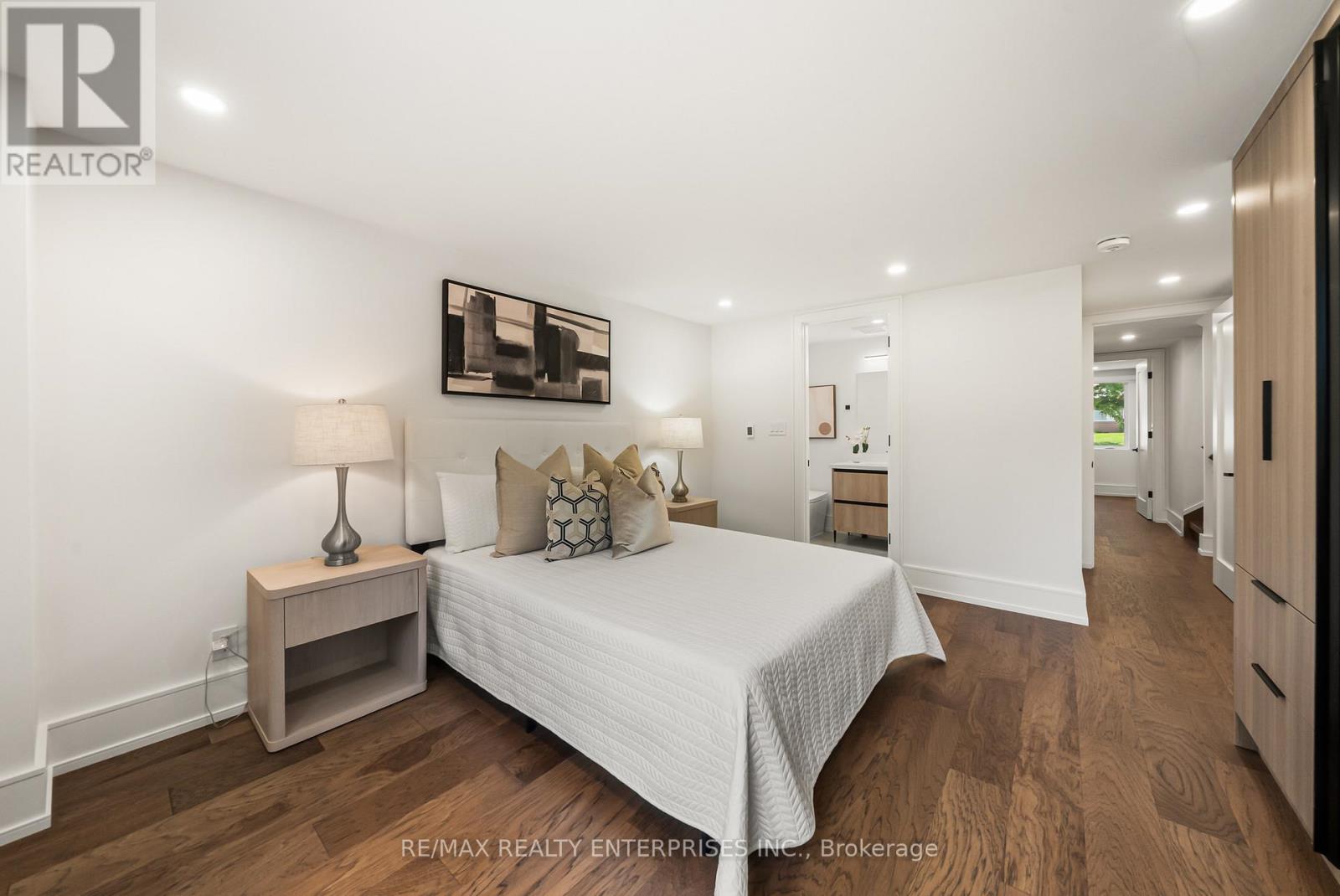 1495 THETFORD COURT - Photo 32