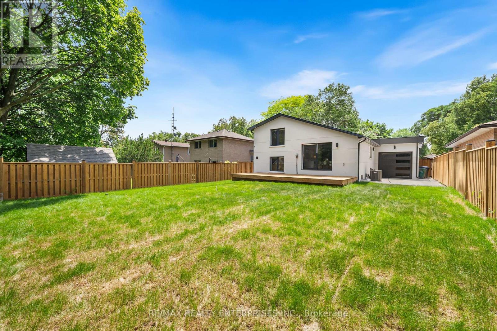 1495 THETFORD COURT - Photo 37