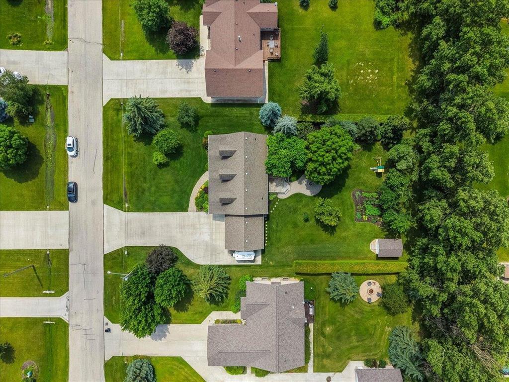 10 Quail Ridge Place, Steinbach, Manitoba  R5G 2H3 - Photo 2 - 202615775