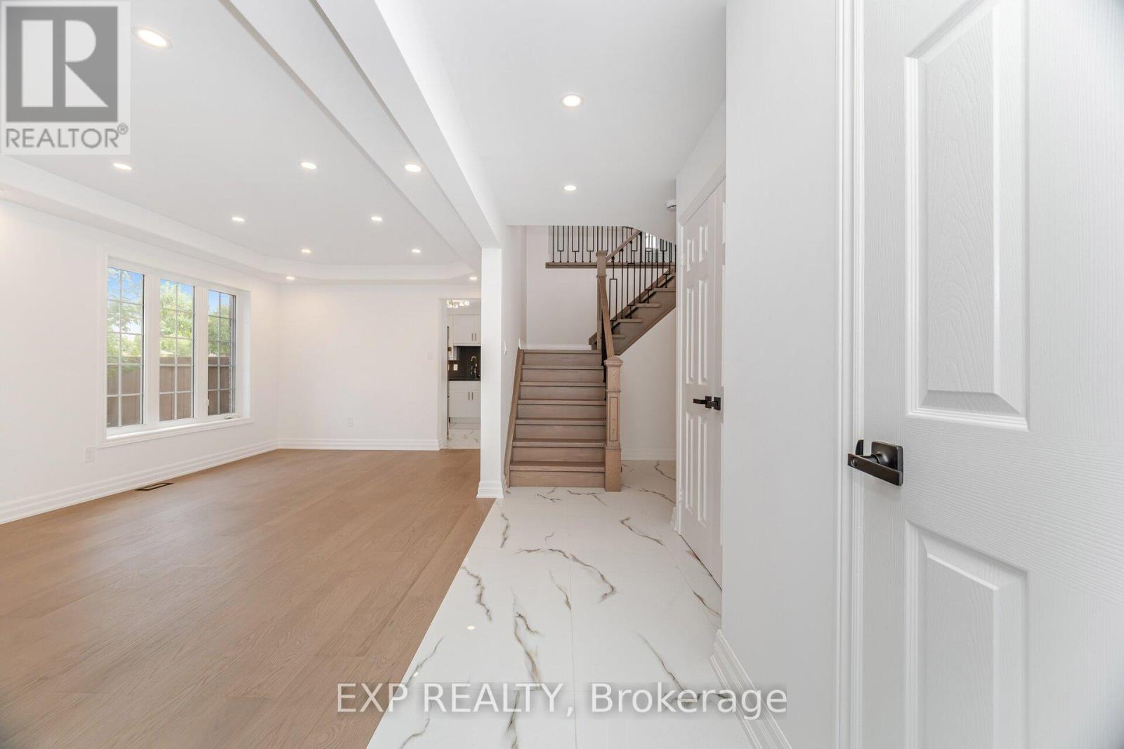 2417 Orchard Road, Burlington, Ontario L7L 6X8 - Photo 4 - W13533890