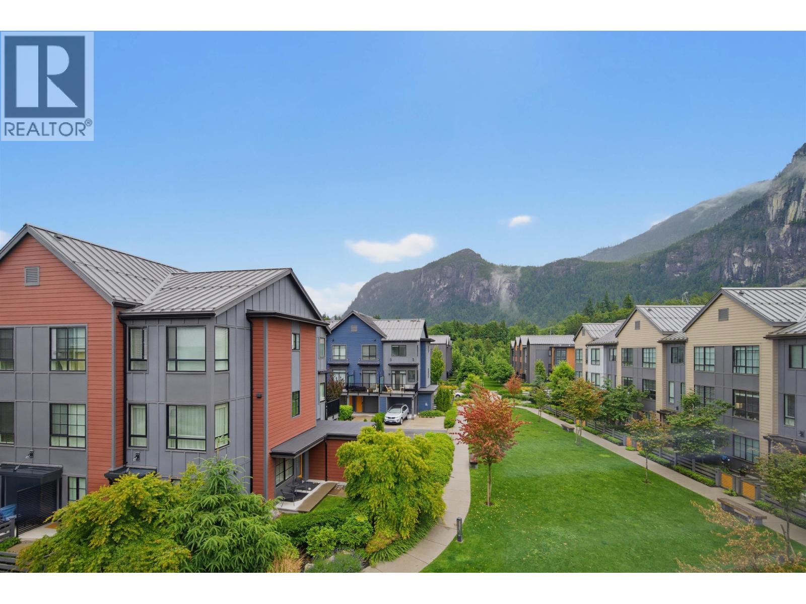 38006 Fairwater Place, Squamish, British Columbia  V8B 2A1 - Photo 2 - R3143315