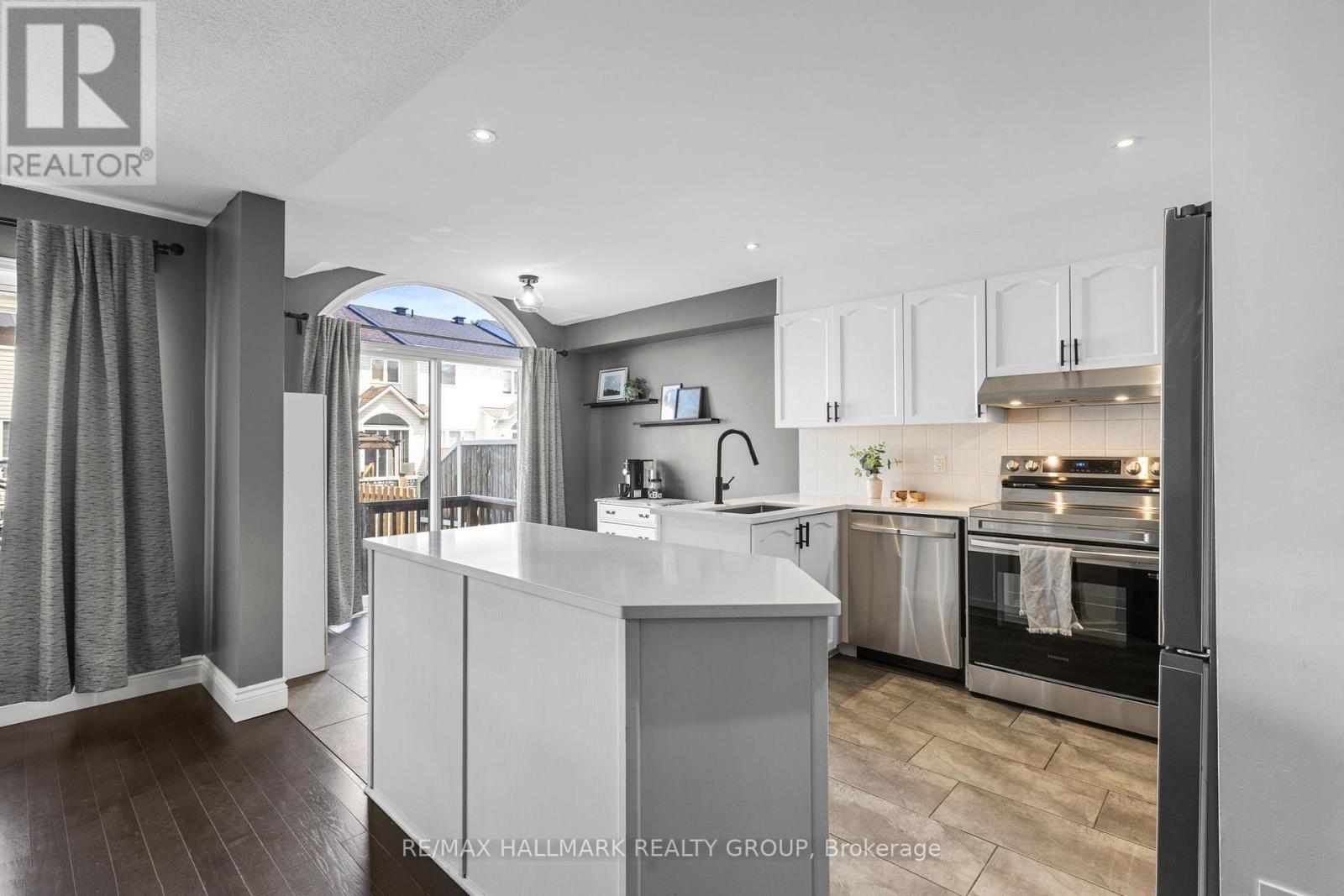 602 Louis Toscano Drive, Ottawa, Ontario  K4A 0B2 - Photo 7 - X13534440
