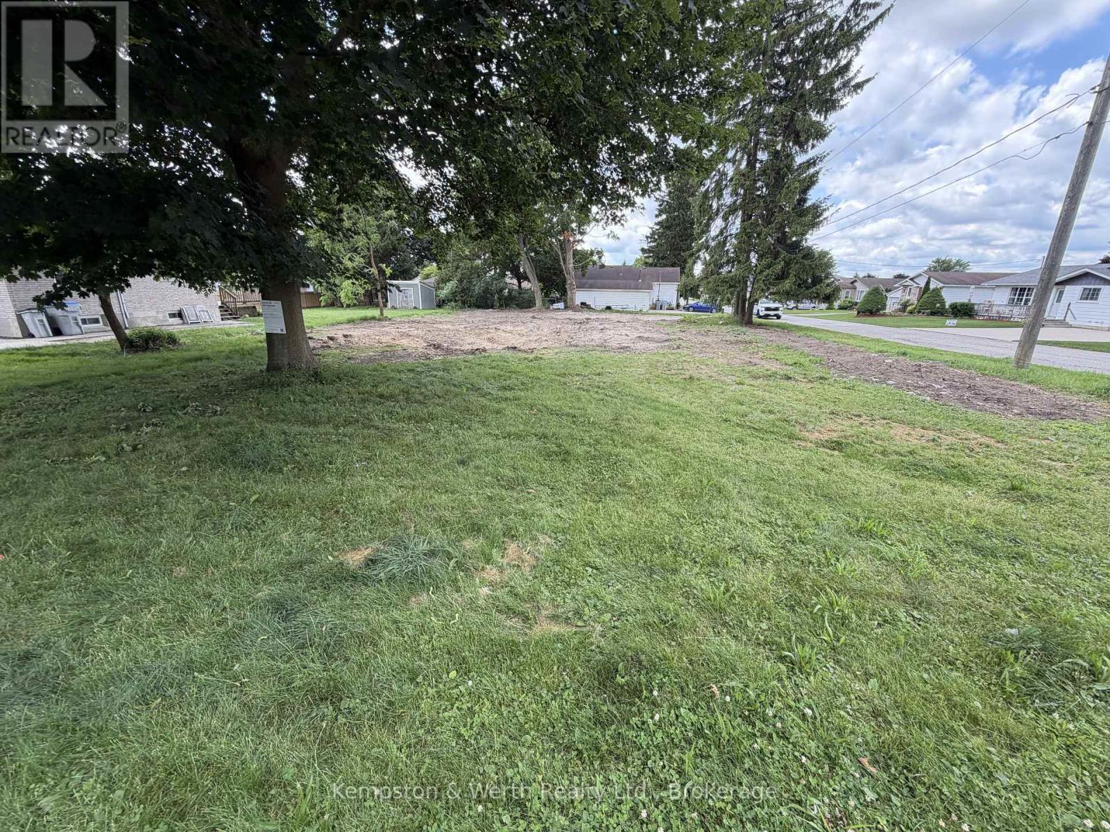 740 Elma Street W, North Perth, Ontario  N4W 1W5 - Photo 10 - X13094358