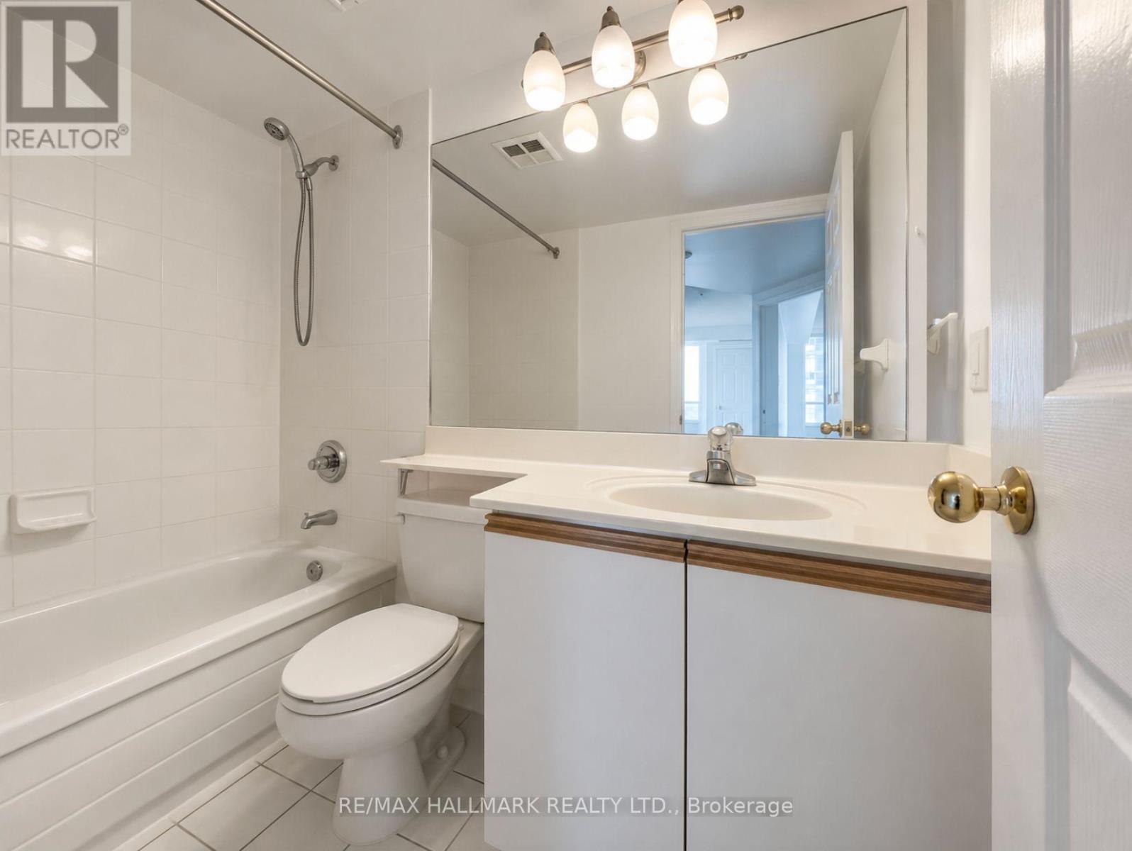 1410 - 35 Empress Avenue, Toronto, Ontario  M2N 6T3 - Photo 13 - C13531110