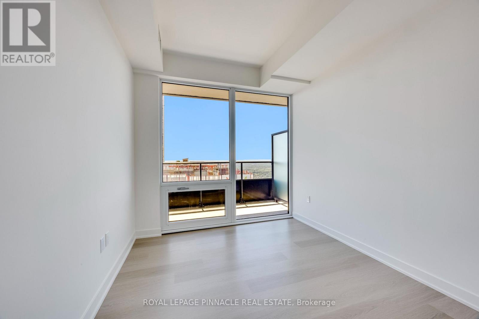 4511 - 448 BURNHAMTHORPE ROAD - Photo 30