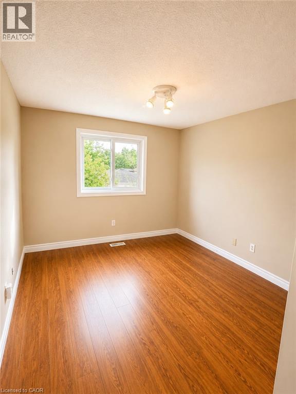 706 Keatswood Crescent, Waterloo, Ontario  N2T 2R6 - Photo 8 - 40845825