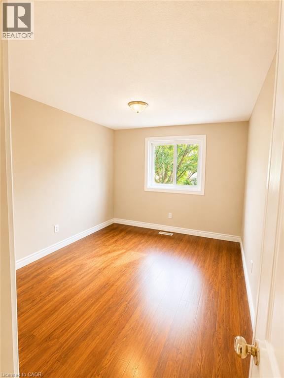 706 Keatswood Crescent, Waterloo, Ontario  N2T 2R6 - Photo 9 - 40845825