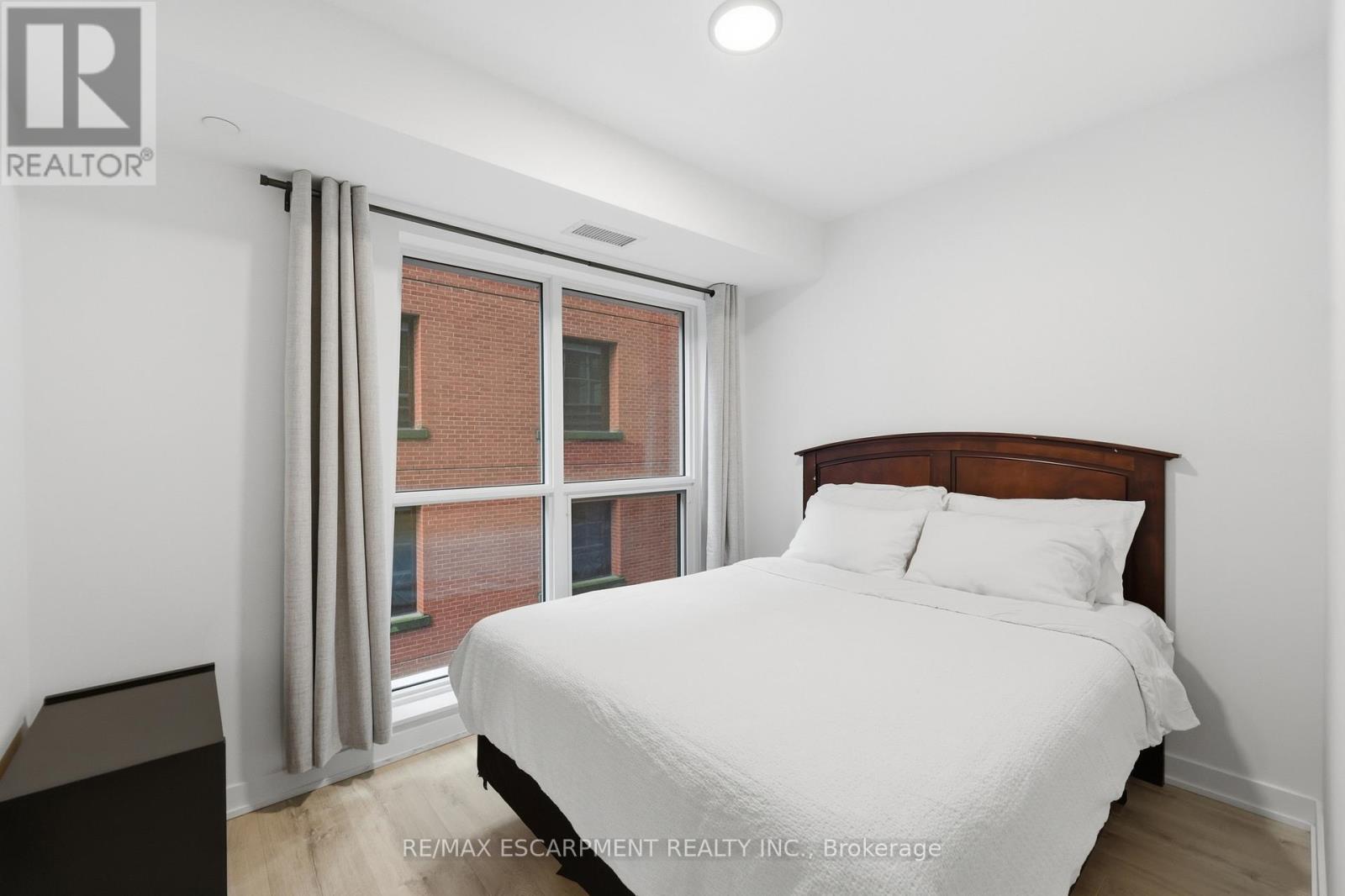 802 - 327 King Street W, Toronto, Ontario  M5V 0W7 - Photo 11 - C13534488
