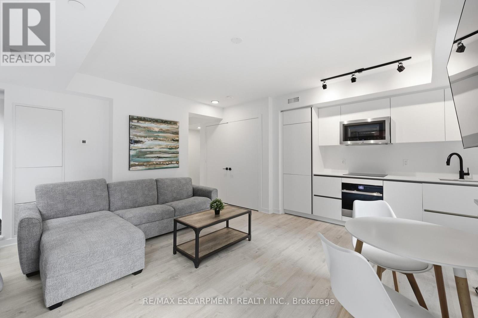 802 - 327 King Street W, Toronto, Ontario  M5V 0W7 - Photo 17 - C13534488