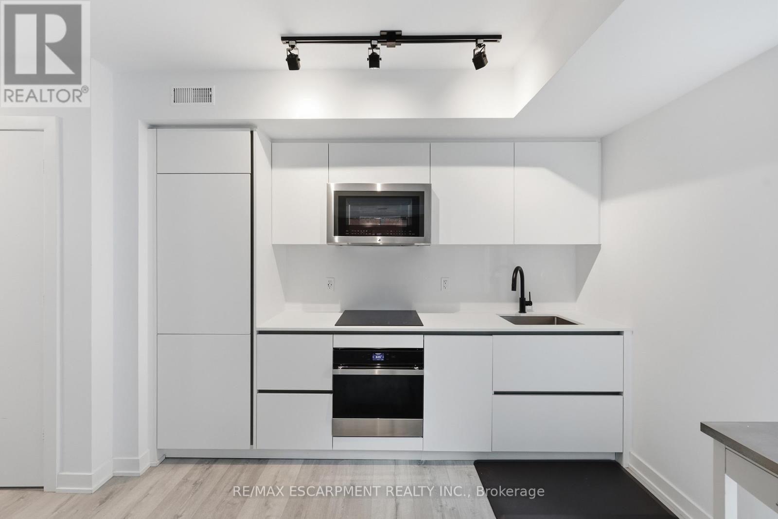 802 - 327 King Street W, Toronto, Ontario  M5V 0W7 - Photo 19 - C13534488
