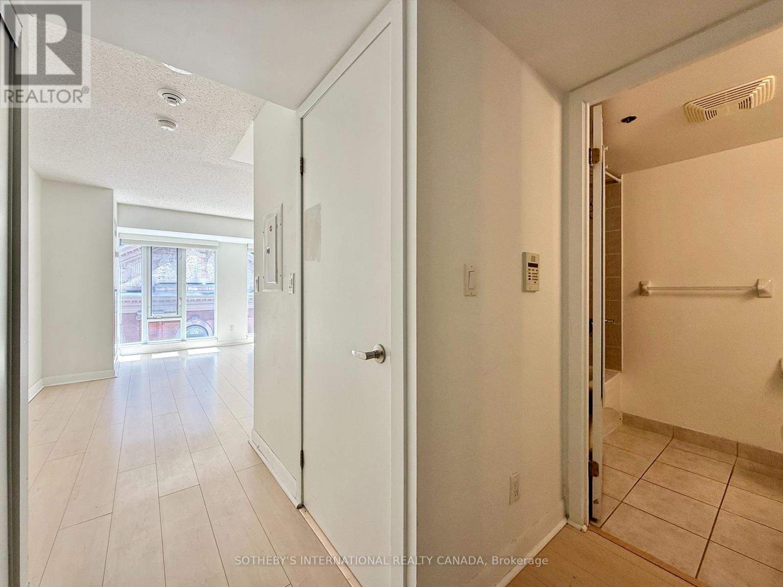 717 - 210 Victoria Street, Toronto (Church-Yonge Corridor), Ontario  M5B 2R3 - Photo 7 - C13534614