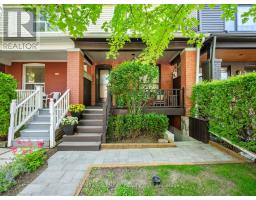42 ARUNDEL AVENUE, Toronto, Ontario